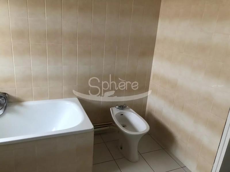 Maison de village - 175 m² - 11 pièces