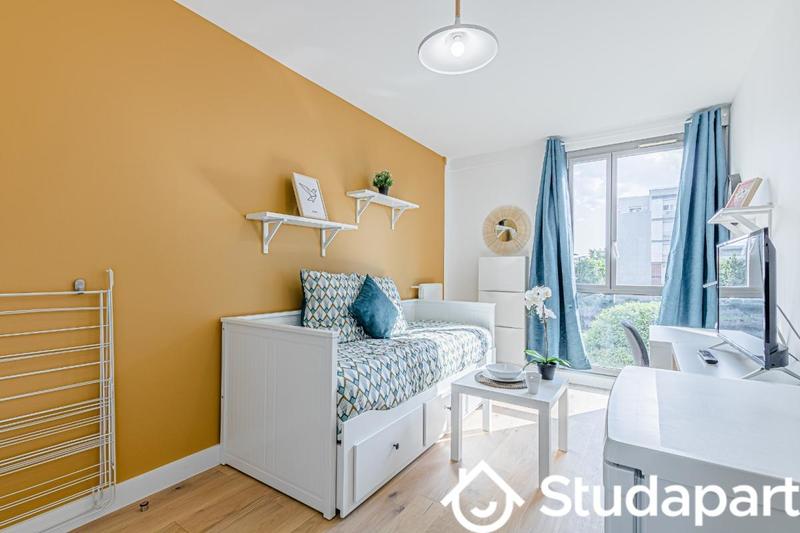 Chambre - 10 m² - 1 pièce