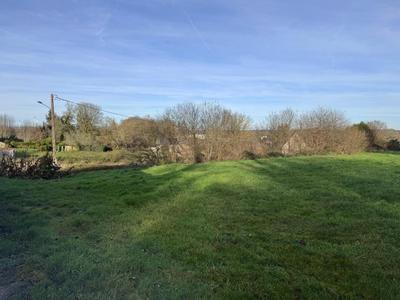 Terrain constructible - 2 800 m²