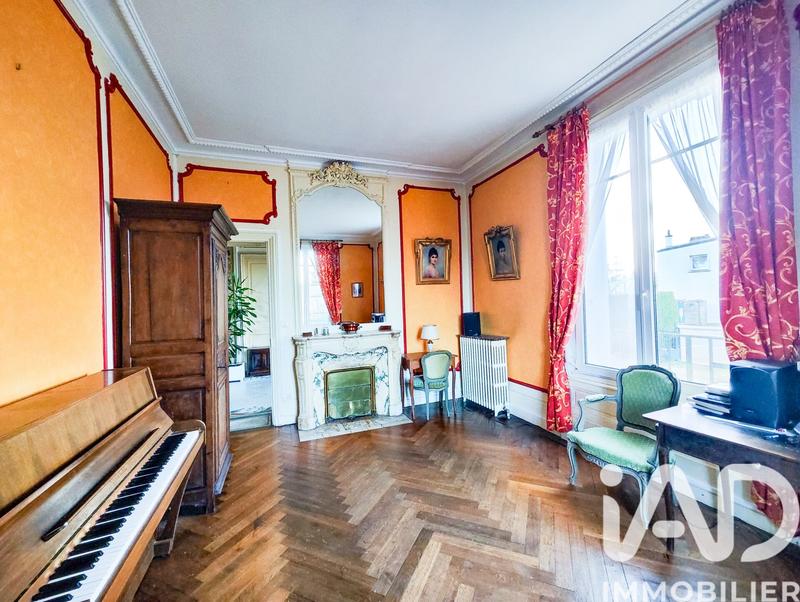 Maison - 256 m² - 9 pièces