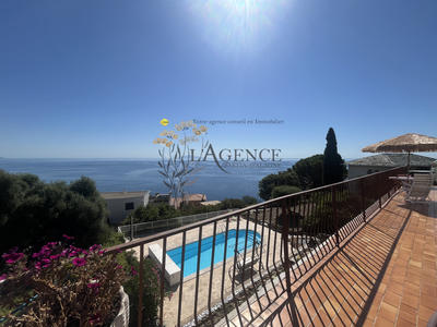 Maison - 190 m² - 5 pièces