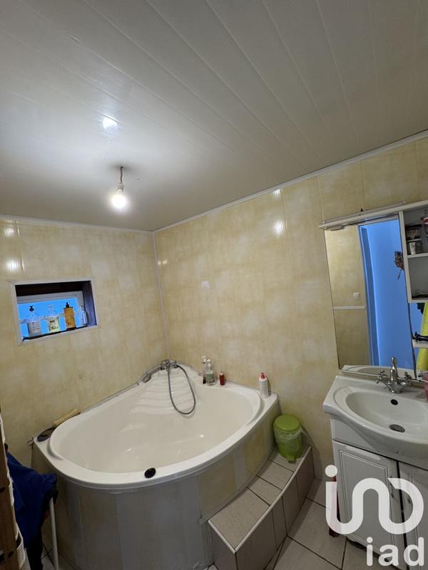 Maison - 130 m² - 9 pièces