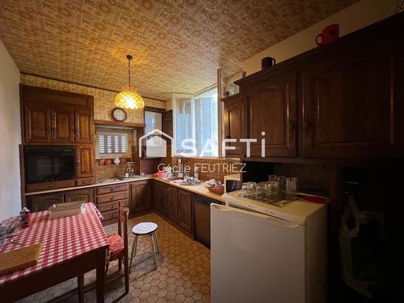 Maison - 270 m² - 8 pièces