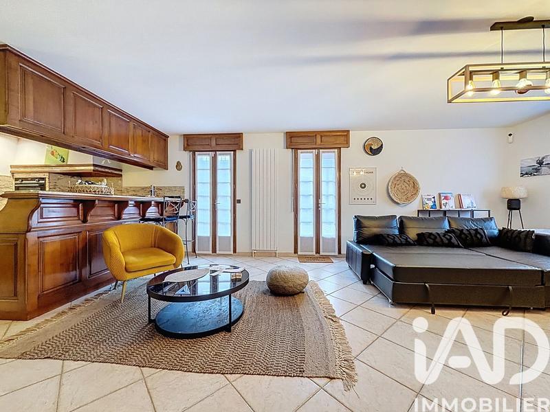 Maison - 290 m² - 8 pièces