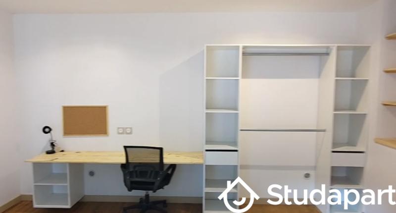 Chambre - 104 m² - 1 pièce