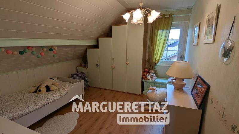 Maison - 250 m² - 9 pièces