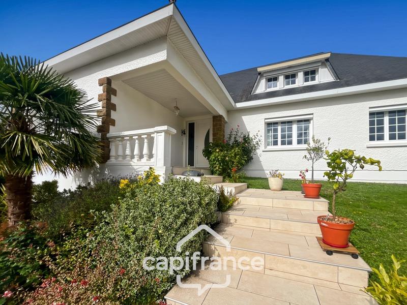 Maison - 166 m² - 7 pièces