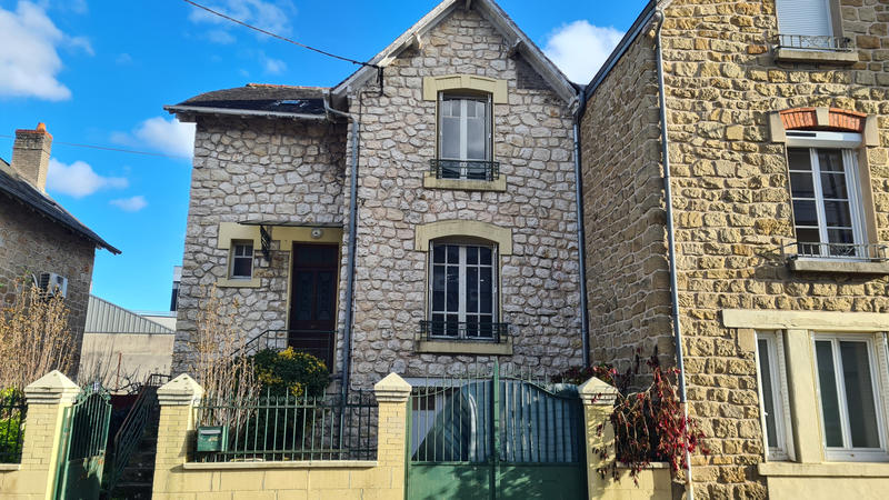 Maison - 98 m² - 6 pièces