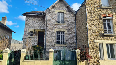 Maison - 98 m² - 6 pièces