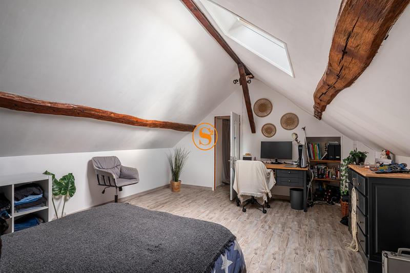 Maison - 183 m² - 7 pièces