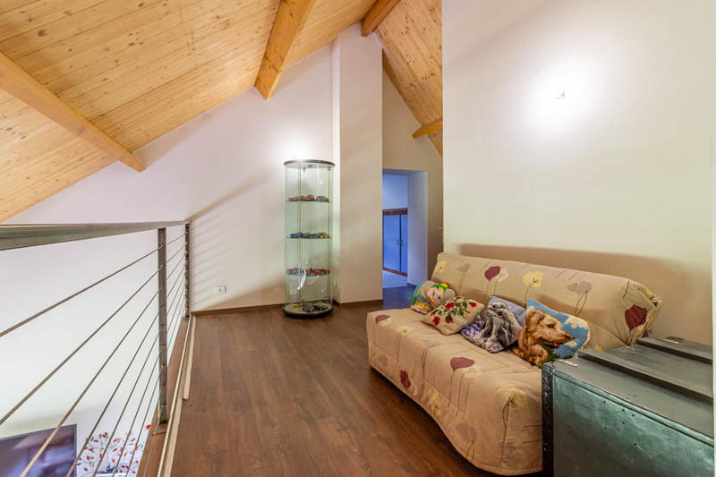 Maison - 202 m² - 8 pièces