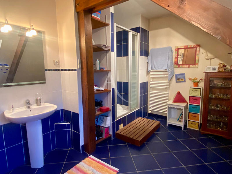 Maison - 185 m² - 7 pièces