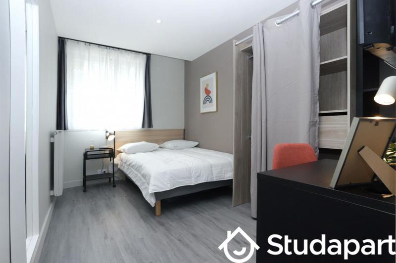 Chambre - 14 m² - 1 pièce