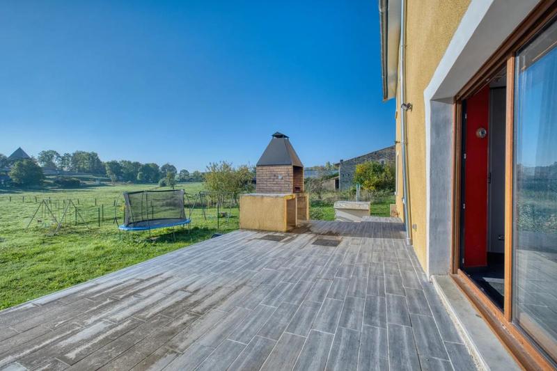 Maison - 270 m² - 9 pièces