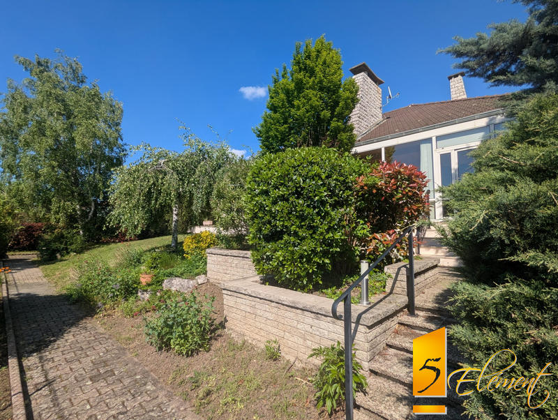 Maison - 179 m² - 6 pièces