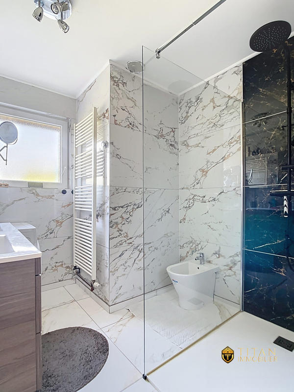 Maison - 99 m² - 5 pièces