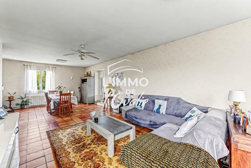 Maison - 211 m² - 7 pièces