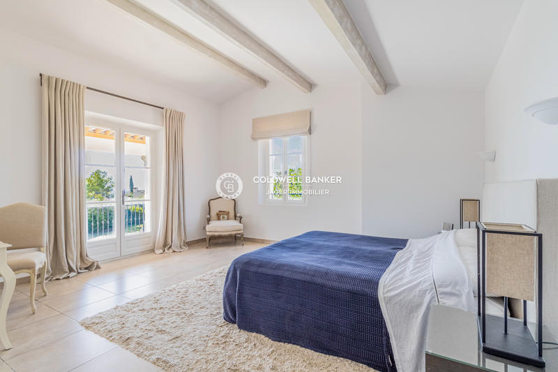 Demeure - 220 m² - 6 pièces