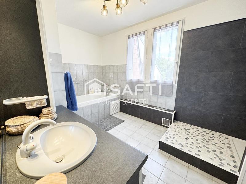 Maison - 254 m² - 7 pièces