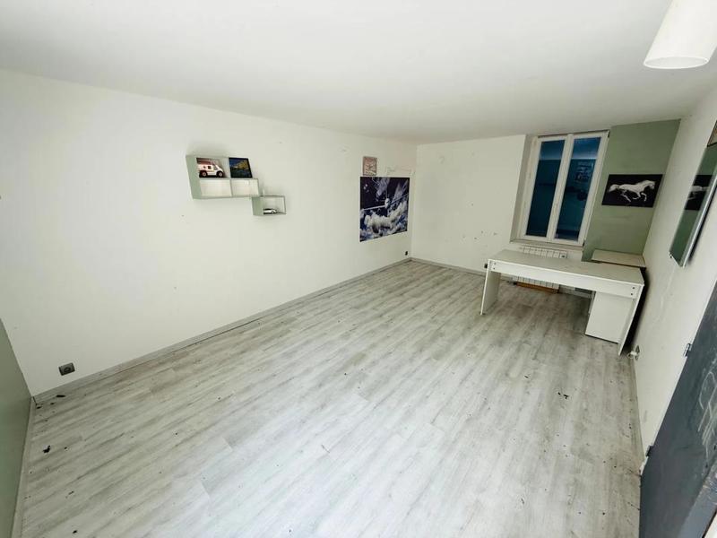 Maison - 135 m² - 8 pièces