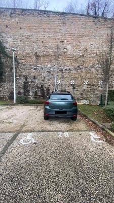 Parking - 16 m²