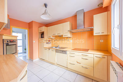 Maison - 95 m² - 5 pièces