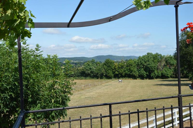 Maison - 260 m² - 11 pièces