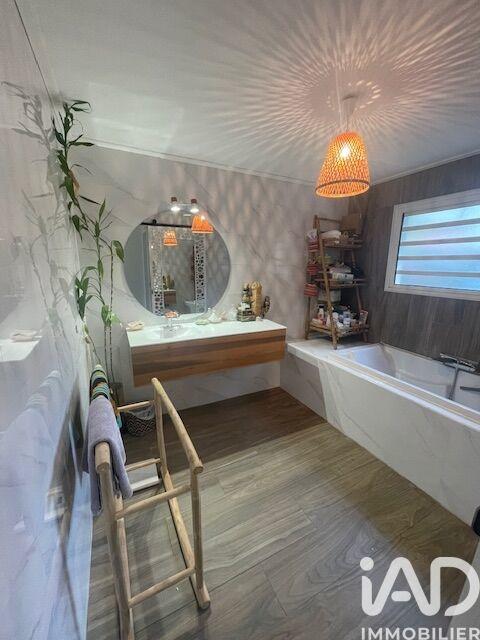 Maison - 170 m² - 7 pièces