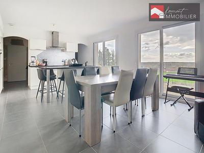 Maison - 110 m² - 6 pièces