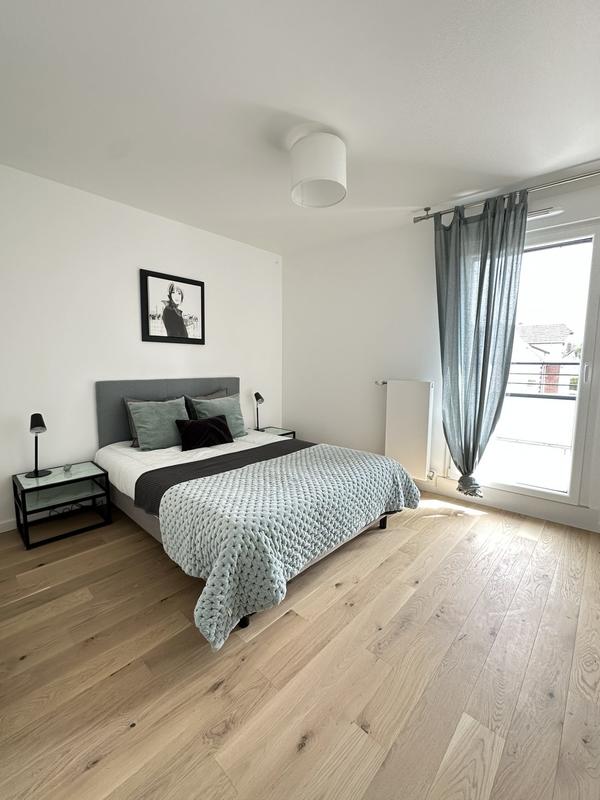 Appartement - 90 m² - 4 pièces