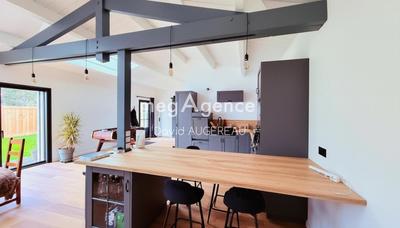 Maison - 165 m² - 5 pièces