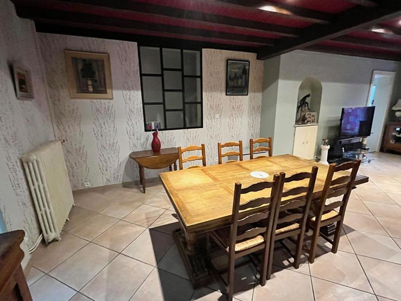 Maison - 185 m² - 7 pièces