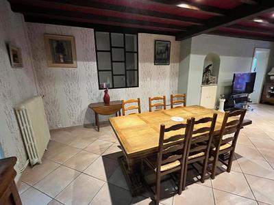 Maison - 185 m² - 7 pièces