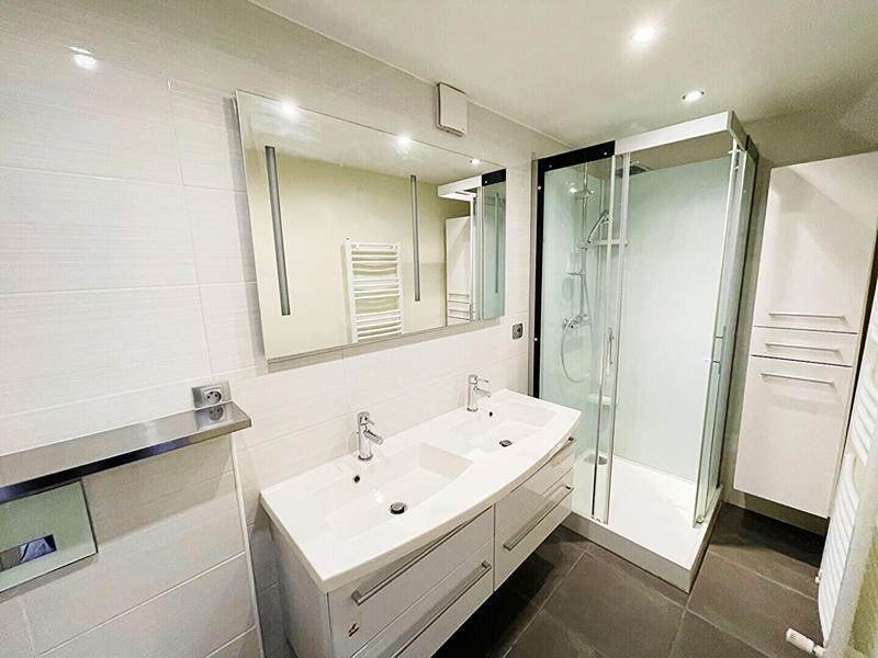 Maison - 190 m² - 9 pièces