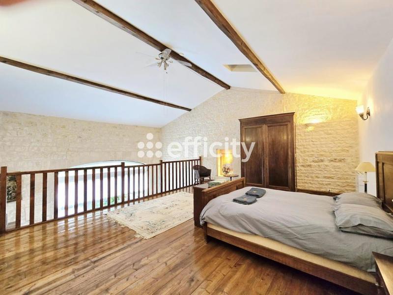 Maison - 488 m² - 15 pièces