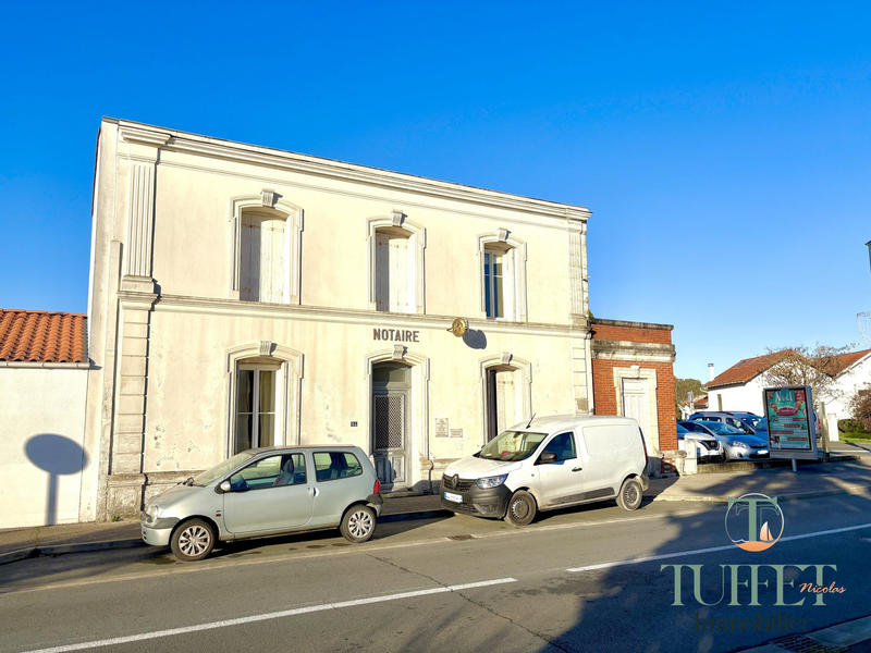 Bureau - 147 m² - 8 pièces