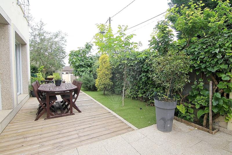 Maison - 135 m² - 10 pièces