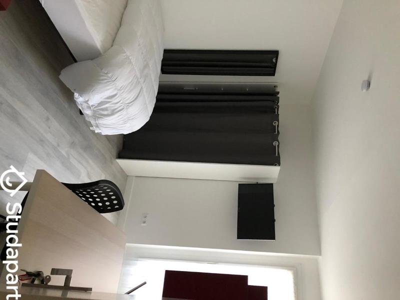 Chambre - 12 m² - 1 pièce