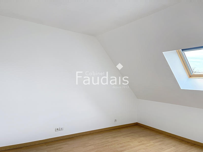 Maison - 99 m² - 5 pièces