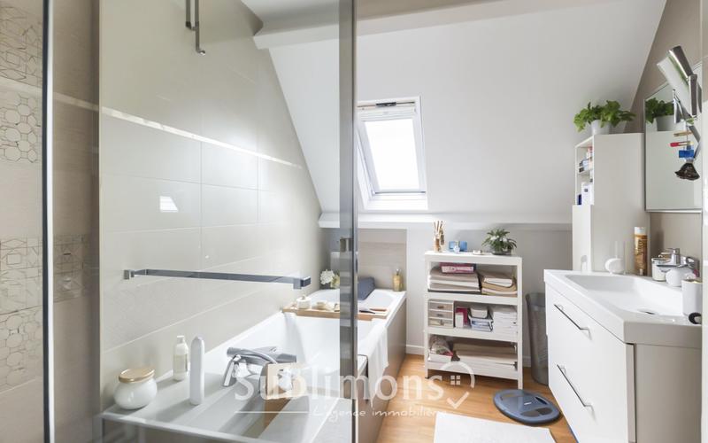 Maison traditionnelle - 129 m² - 5 pièces