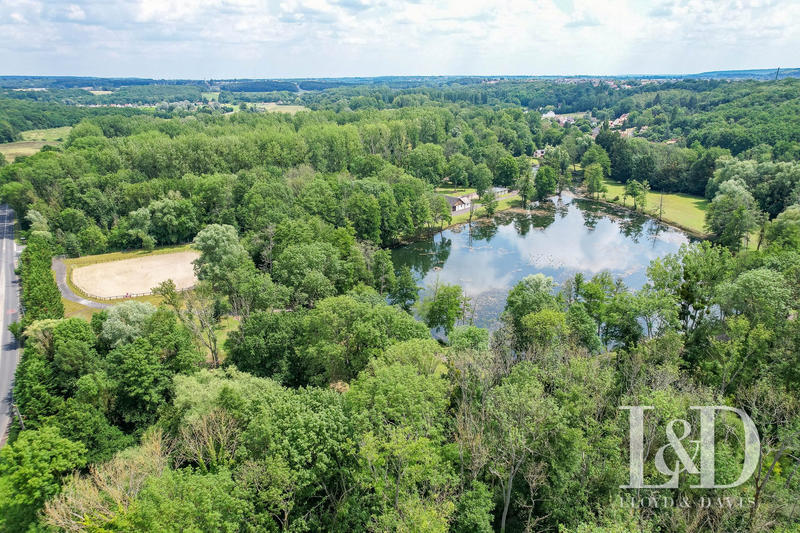 Maison - 310 m² - 14 pièces