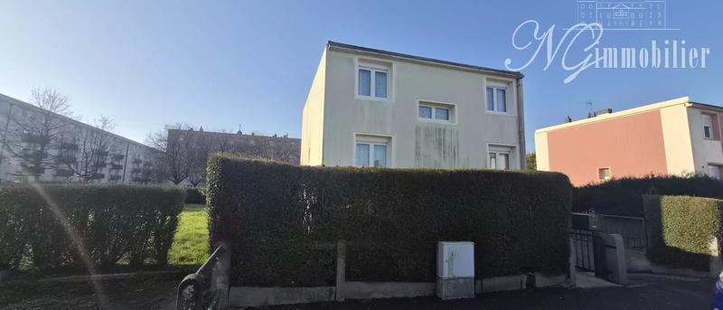 Maison - 100 m² - 7 pièces