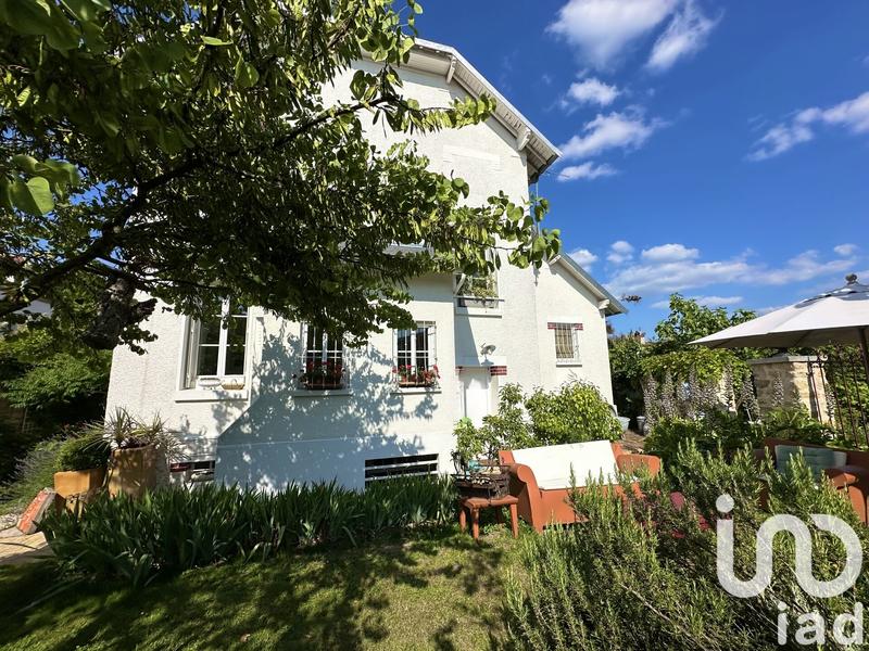 Maison - 276 m² - 13 pièces