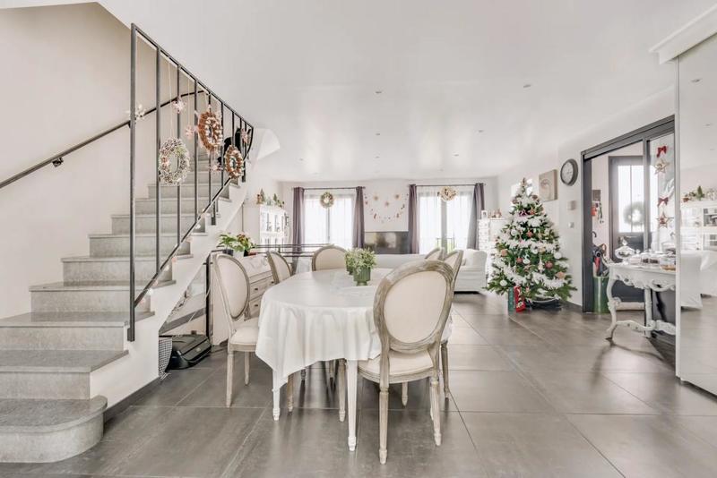 Maison - 120 m² - 4 pièces