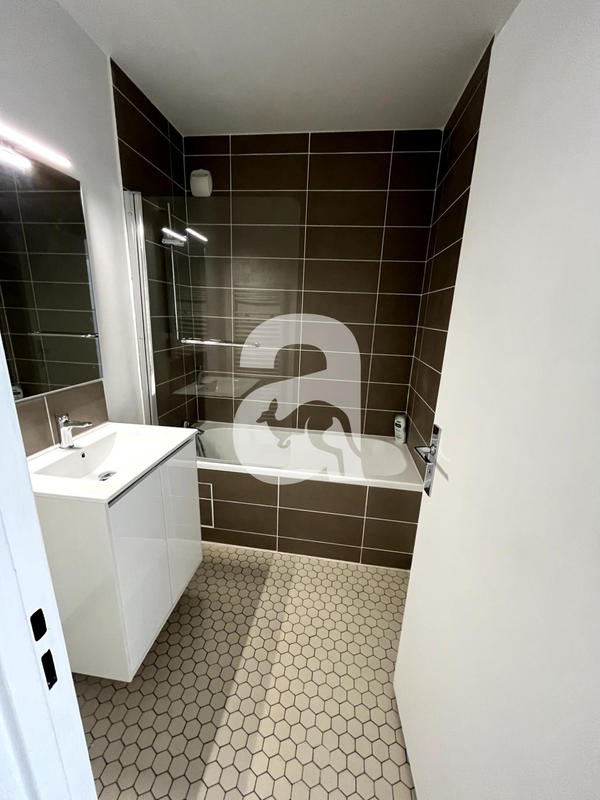 Appartement - 108 m² - 4 pièces