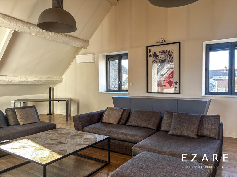 Loft - 138 m² - 6 pièces