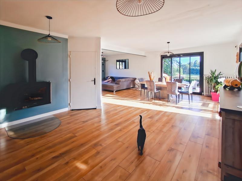 Maison - 301 m² - 10 pièces