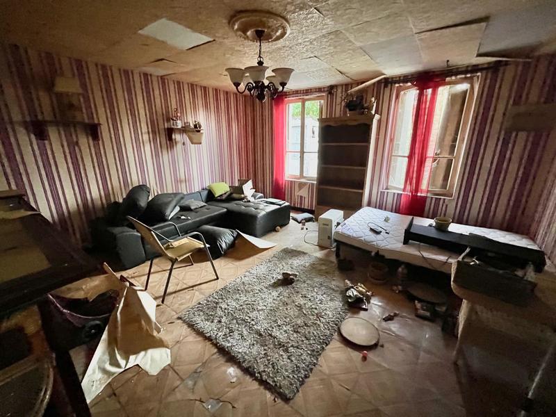 Maison - 80 m² - 5 pièces