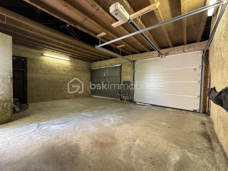 Maison - 295 m² - 12 pièces