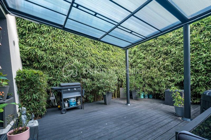 Demeure - 165 m² - 7 pièces